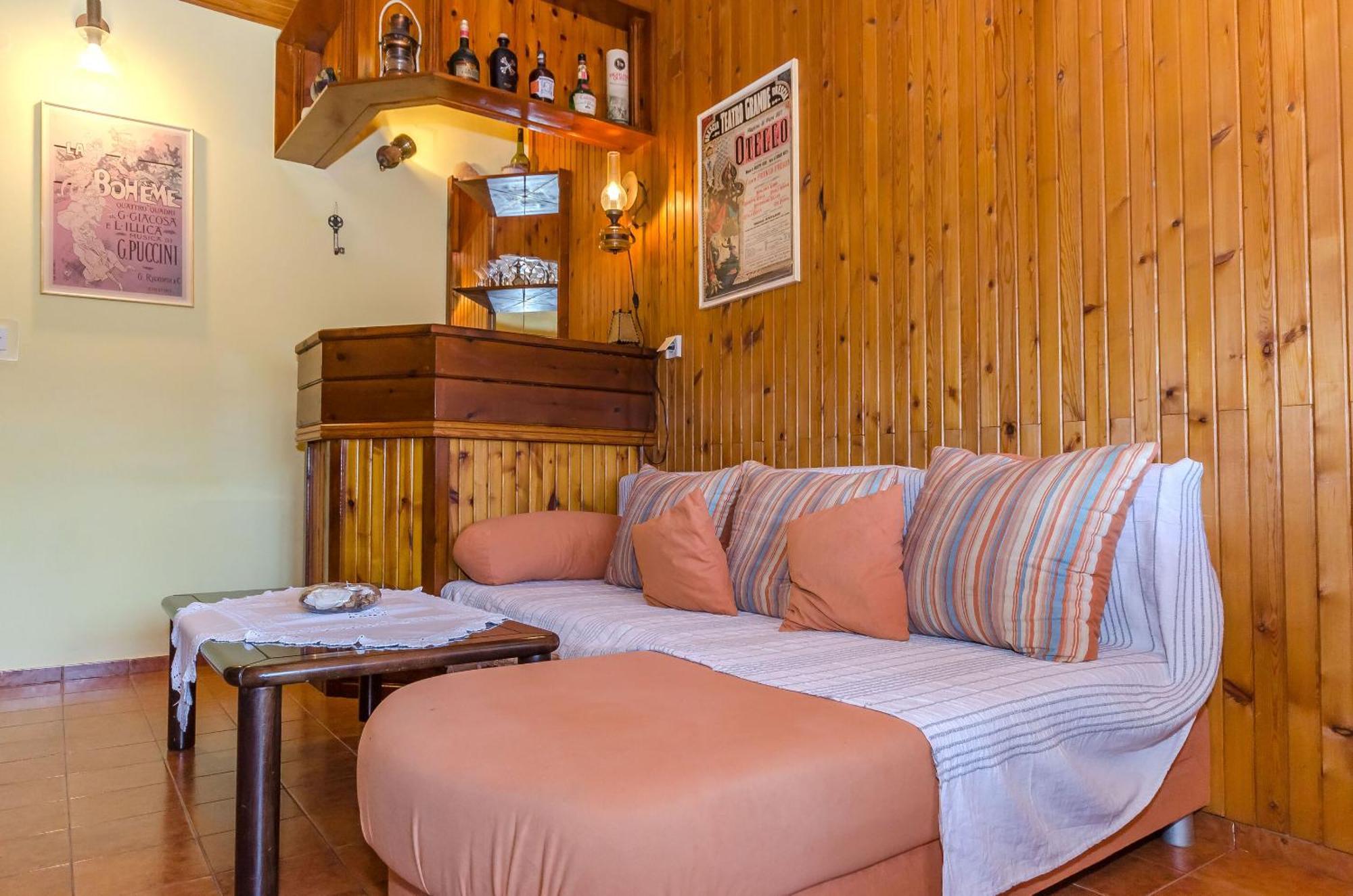 Apartments And Rooms Darinka Vrboska Exterior foto